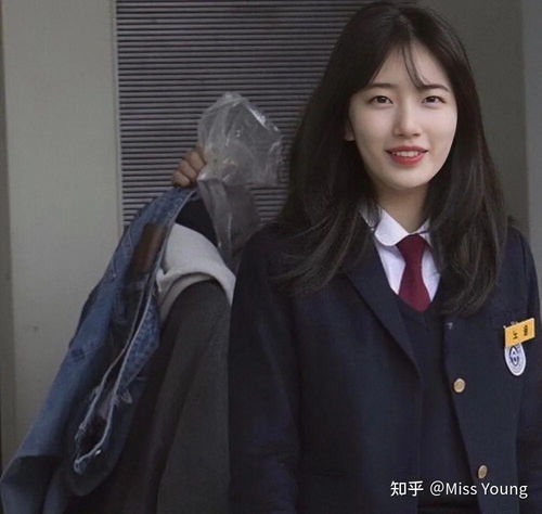 短头发女生头像卡通裴秀智