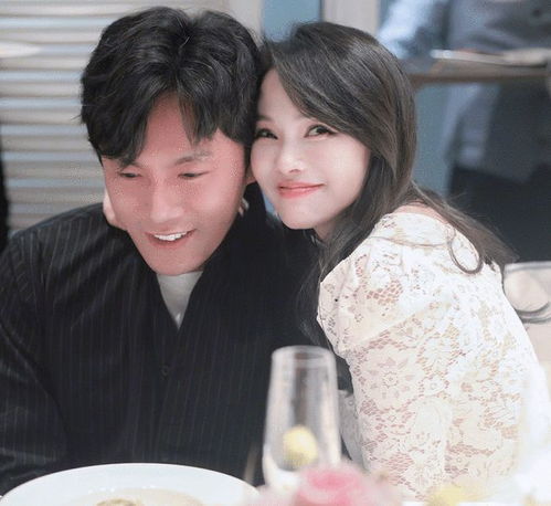 伊能静儿子终于放弃女装,换上西装后帅气无比,堪称翻版庾澄庆