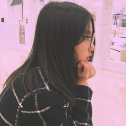 qq头像女,不带字,不是卡通,要多一点