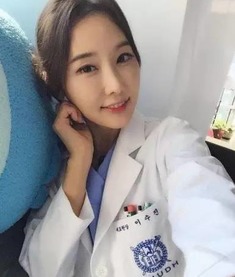 最美牙医年近50颜值似少女,居然用它7天祛斑美白