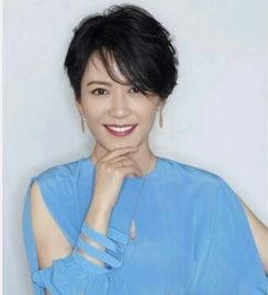 组图女神变女攻47岁俞飞鸿西装短发实力诠释帅气酷女人
