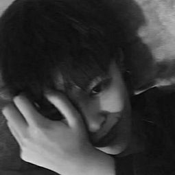 黑白男头像高冷真人灰色系列头像男