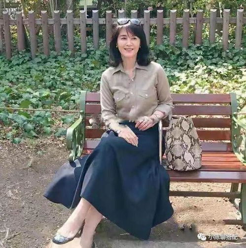 优雅到骨子里的女人,很少穿裤子运动鞋,裙子尖头鞋更时髦气质