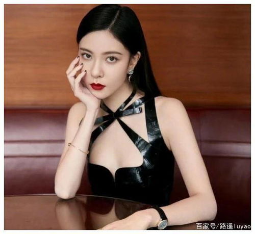 宋妍霏工作室发微博宣布分手,5日张一山和短发美女同出酒店被拍