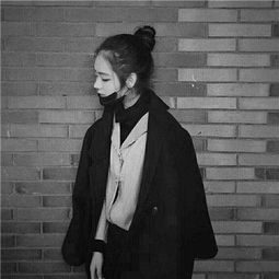 女生戴口罩头像女霸气图片2018越成熟越能看清那不是爱