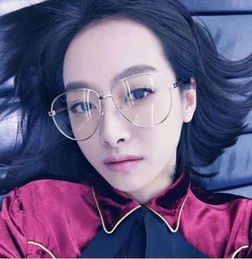 女星戴眼镜有人可爱有人囧林心如唐嫣赵丽颖杨幂舒淇宋茜刘亦菲林允儿刘诗诗迪丽热巴