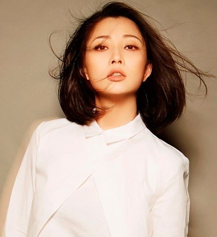 她曾是男人心中女神,因丈夫入狱10年离婚,今40岁的她活成女王