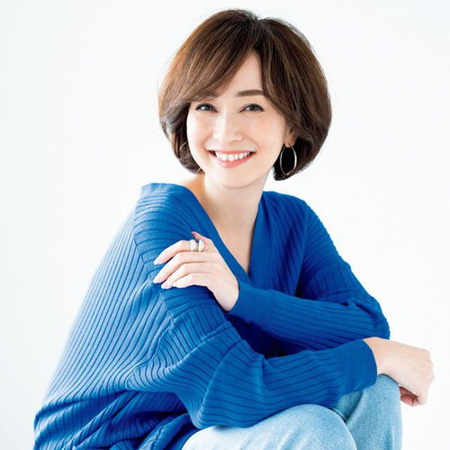 适合50岁以上女性的10款发型,解决白发头发稀疏的问题,时尚减龄