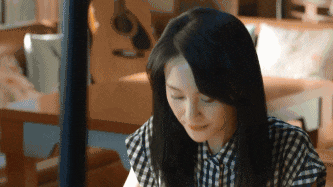 搞笑gif妹子表情这么丰富,怎么好意思欺负她