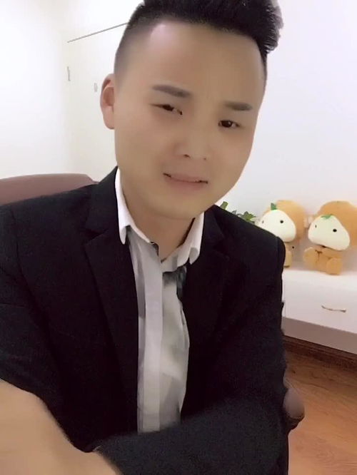 帅气小伙爆笑模仿文松,这表情还挺到位的
