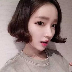 潮流发型经历过一袭卷发再也不愿做一个直女
