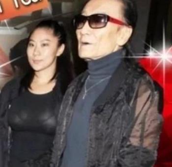 20多岁女孩差点成霆锋继母,谢贤被甩两次,能否复合
