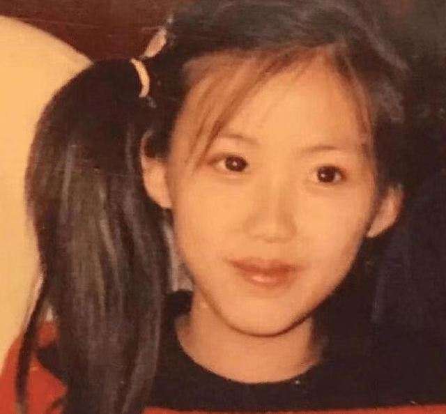 上海美女,嫁给比自己大30岁的房地产富豪,却自己花200万买豪车