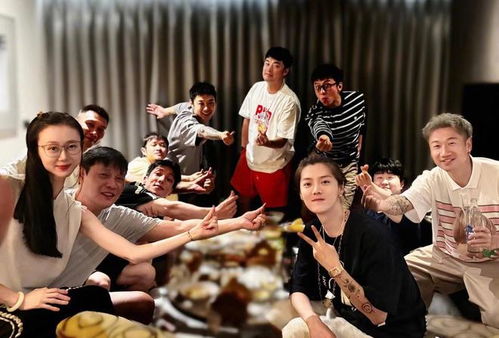 文体不分家,易建联发文祝鹿晗生快,范志毅陈赫入镜,未见关晓彤