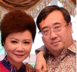 他与妻子相爱多年,为妻子放弃事业,默默付出