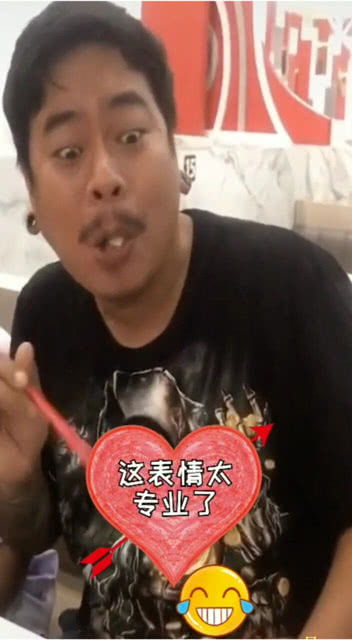 搞笑视频合集这表情太专业了无人能比爆笑中