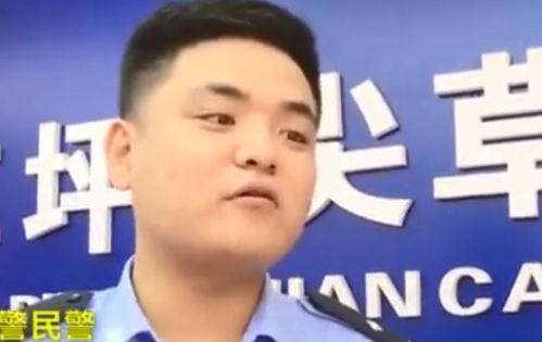 40岁大叔变性后,钓男人深入交流,两嫖客每次两三千,稀奇
