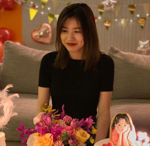 汪峰大女儿汪曼熙近照,鼻子高挺五官精致,有时妆容却被槽显老