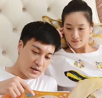 陶昕然晒全家福写真,五岁小核桃神似妈妈,一家三口颜值超高