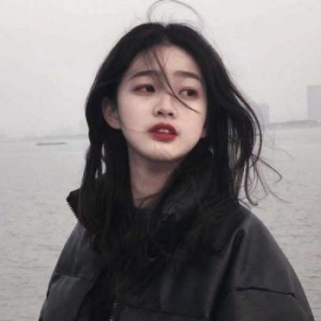 女生头像成熟稳重三十多岁女生