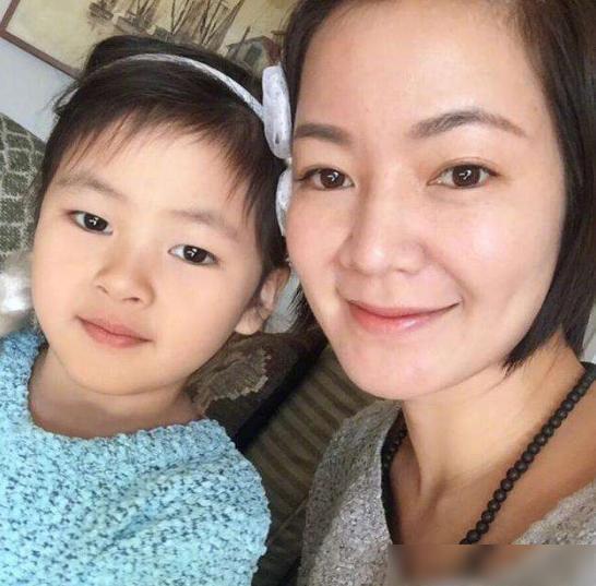 岳云鹏否认骗婚生女,妻子郑敏凌晨更新动态,涉事女子称不会心虚