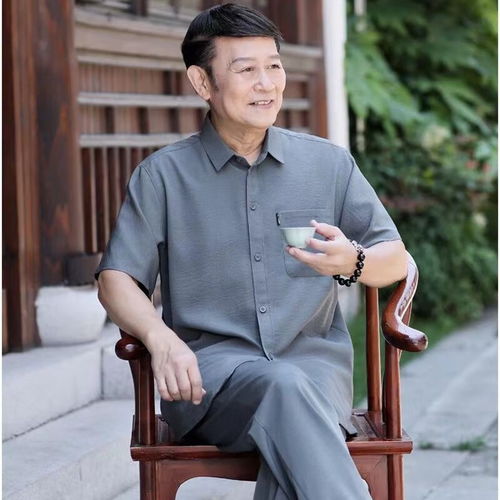 奥拉玛aolama轻奢男装短袖t恤夏季品牌烫钻图案经典百搭短袖t恤黑色52码180100a