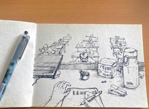监考老师无聊起来能多有趣,考场作画,网友被教学耽误的艺术家