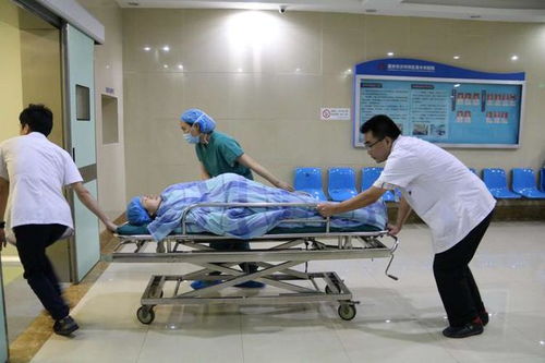 59岁男子脑梗瘫痪,提醒中老年人晚饭后,尽量少做这3件事