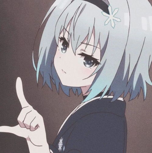 蓝色头发戴黑色发箍的女性动漫人物叫什么出自那部动漫