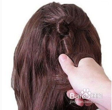 韩国女生甜美发型扎法