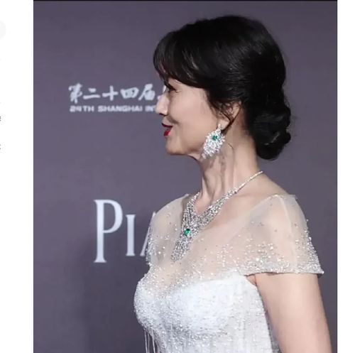 她其实就是一位70岁的老太太,不要把她美化成不老的仙子