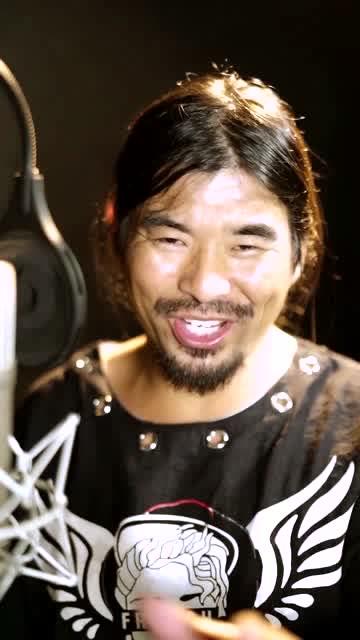 面筋哥翻唱水手,这表情真喜感
