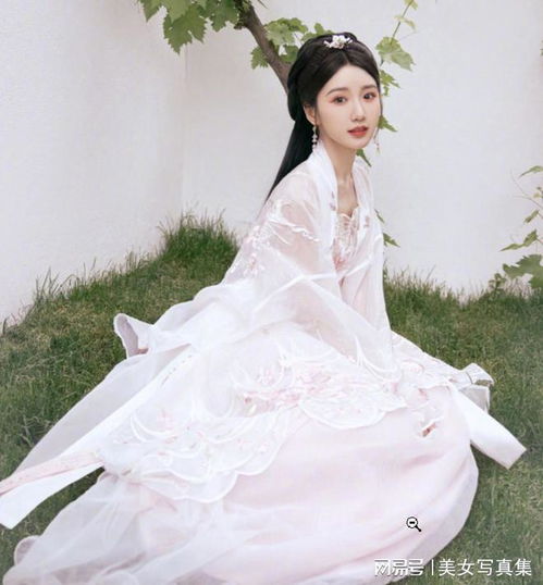 毛晓彤的汉服照