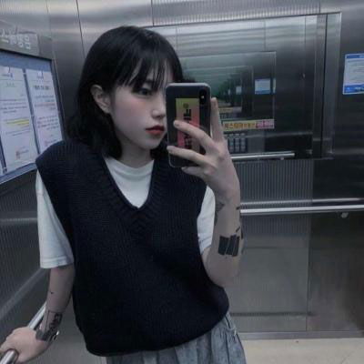 女生头像真人手机挡脸容下幸福和难过才会花好月圆