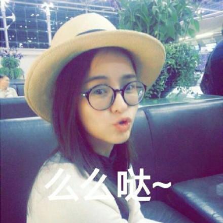 幽默笑话公交车司机对着一车人说你们不让座,我让好吧