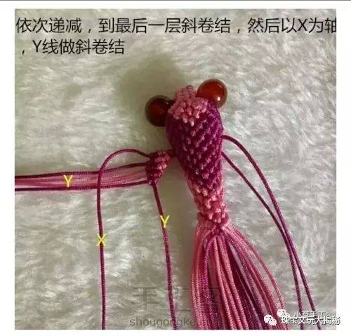 手工编绳卡通动物之金鱼挂饰教程