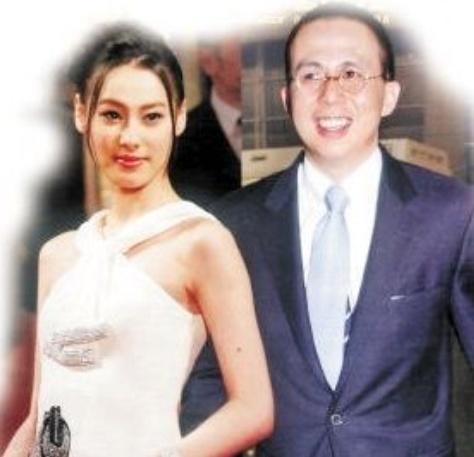 30岁梁洛施谈起旧情落泪,用7个字形容前男友心狠