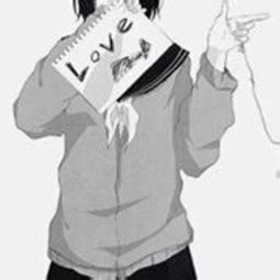 谁有女生头像她手里拿着一张纸,纸上面写字母

