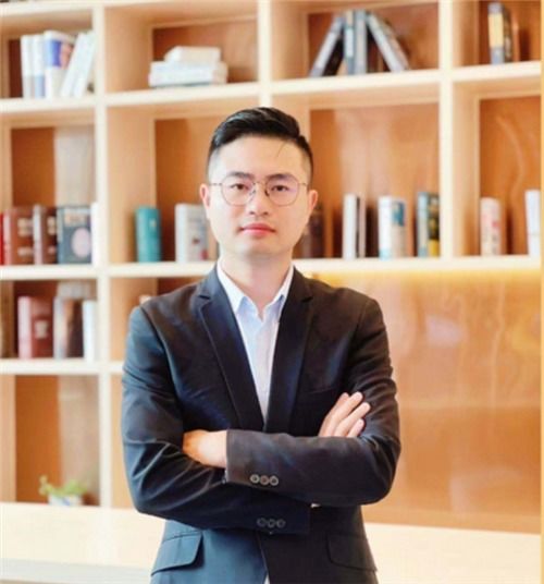记录潮漫人傅世俊做好服务,是我们的底线迈点网