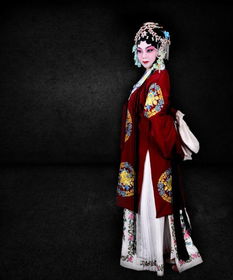 华夏之筵穿越百年来惊艳世人戏剧看演员粉墨登场,听唱腔委婉悠扬