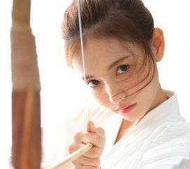 女生头像,不是侧面背面,不是动漫,比如