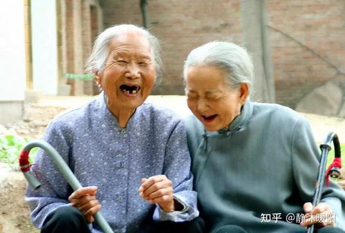 新型啃老方式问世,可怜多数父母未发觉,反而觉得子女很孝顺