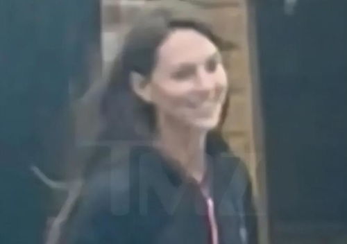 凯特露脸了,亲自出镜拍摄曝出自己患癌正在治疗,表情一脸疲倦