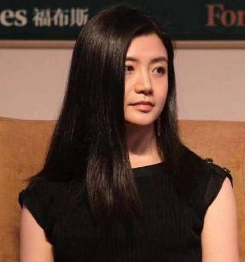 她是身价百亿女富豪,曾拒绝马云多次邀请,至今仍单身