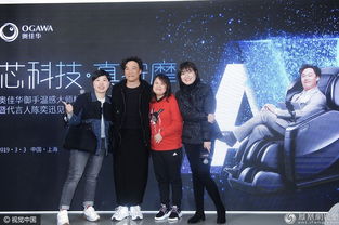 陈奕迅宣传按摩椅妙语连珠搞怪上演真人表情包宠粉大合唱