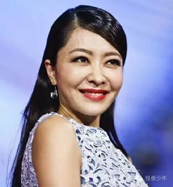 赵雅芝的鱼尾纹,王祖贤的大小眼,白娘子聂小倩也抵不住岁月的摧残,美人迟暮可她们依然高贵优雅