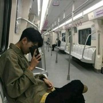 成熟沧桑的男生头像帅气大全超有男人味的大叔型头像
