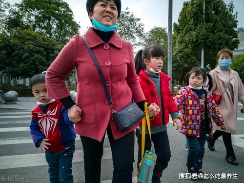 女人50岁还需要找老伴吗三个女人说了心里话