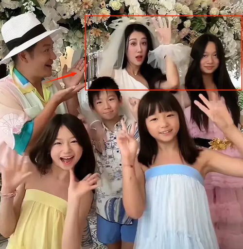 陈浩民一家六口庆结婚14年,蒋丽莎再穿婚纱,生了4个娃依旧苗条