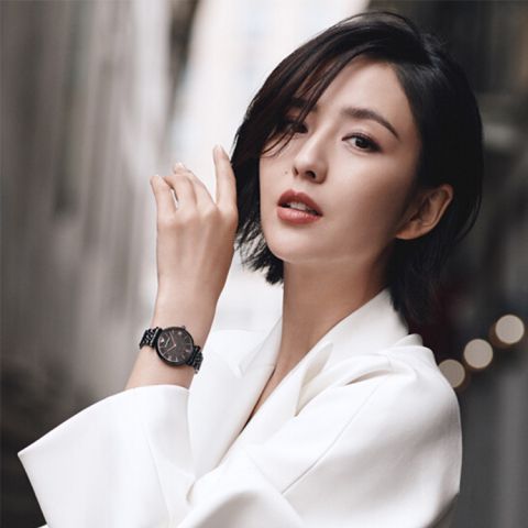 百搭潮品阿玛尼,时尚浪漫季与春夏sayhi